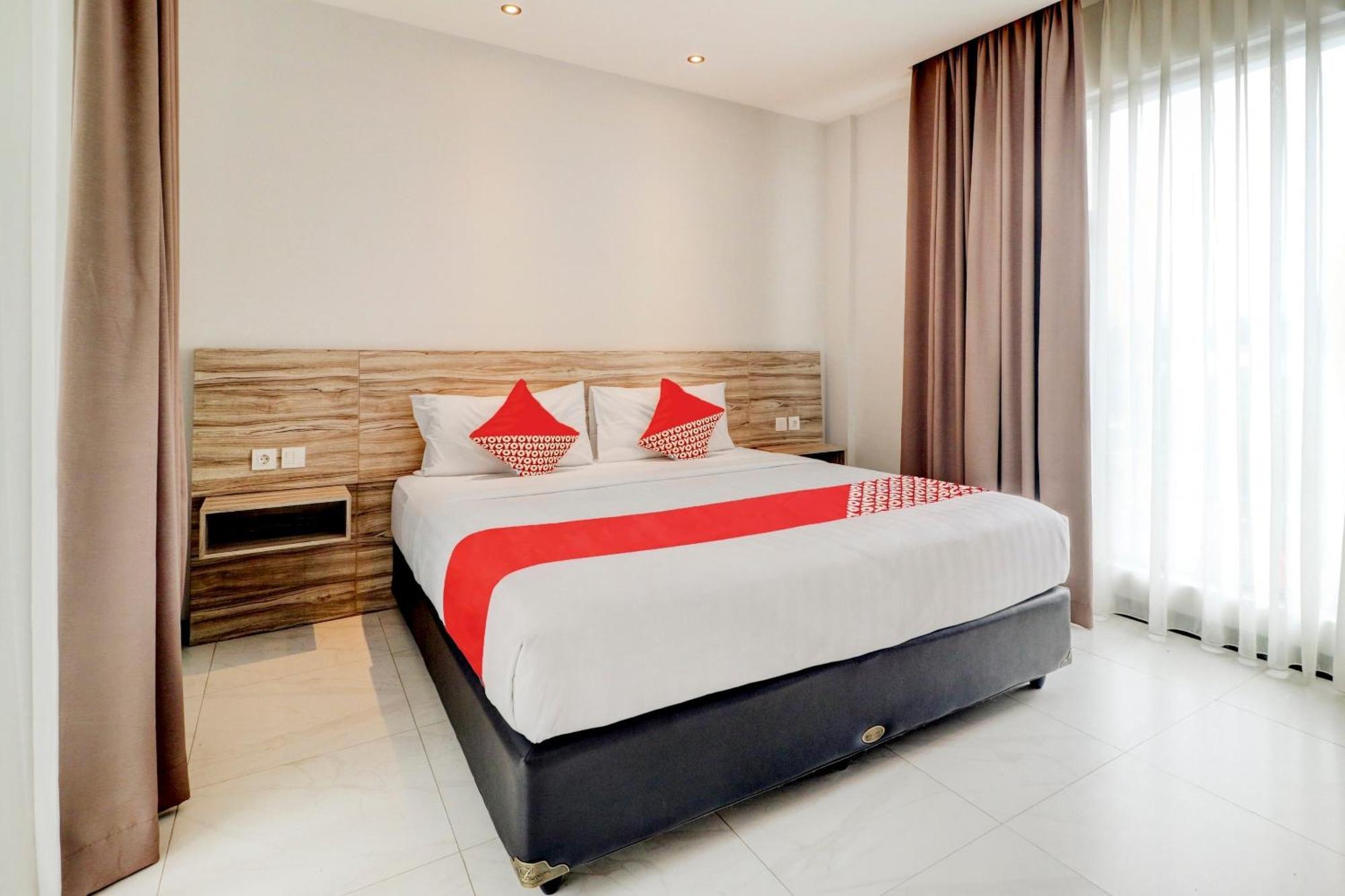 OYO Flagship 90775 I Sleep Hotel Bandung Exterior foto